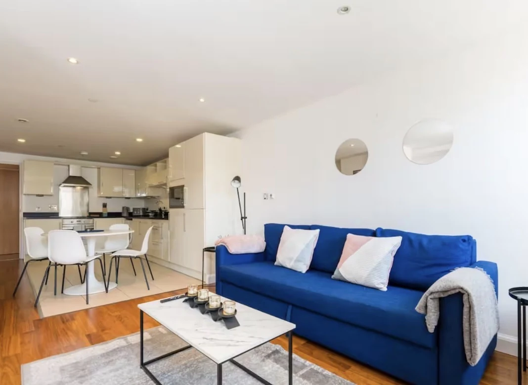IG Stay managed Cardiff apartment living area